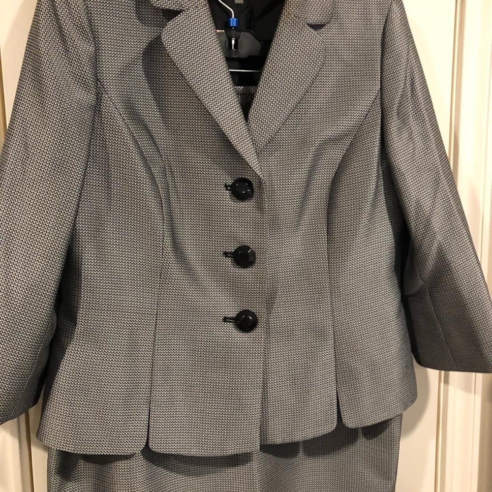 Woman’s 2 piece suit